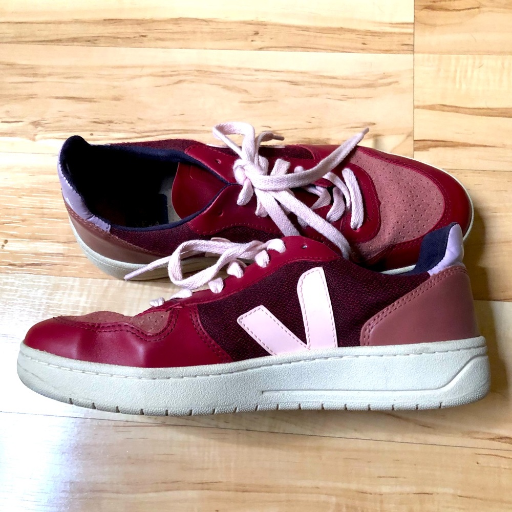 Veja womens sneakers size 7.5/8
